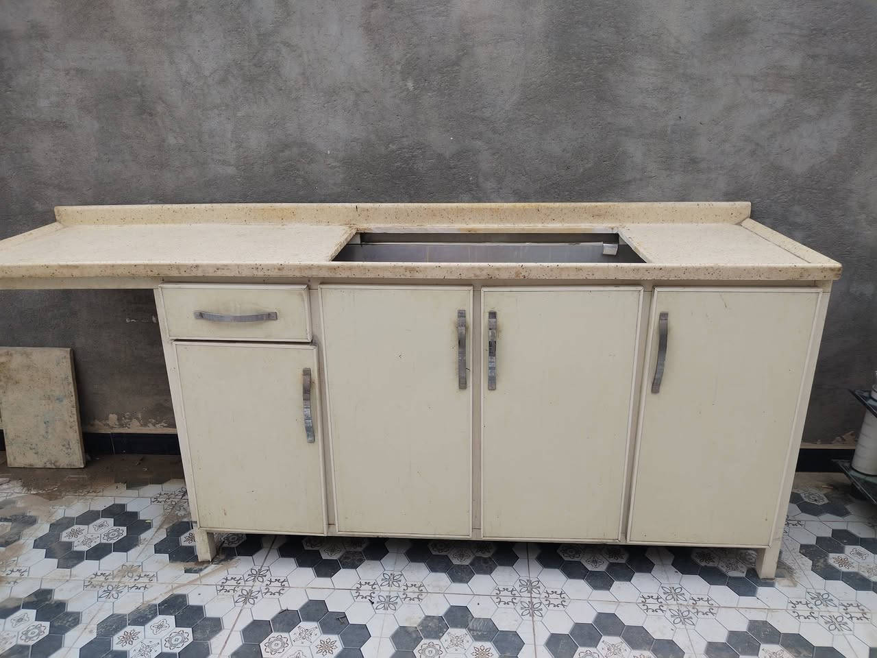 كاونتر.   وميز  ***********
