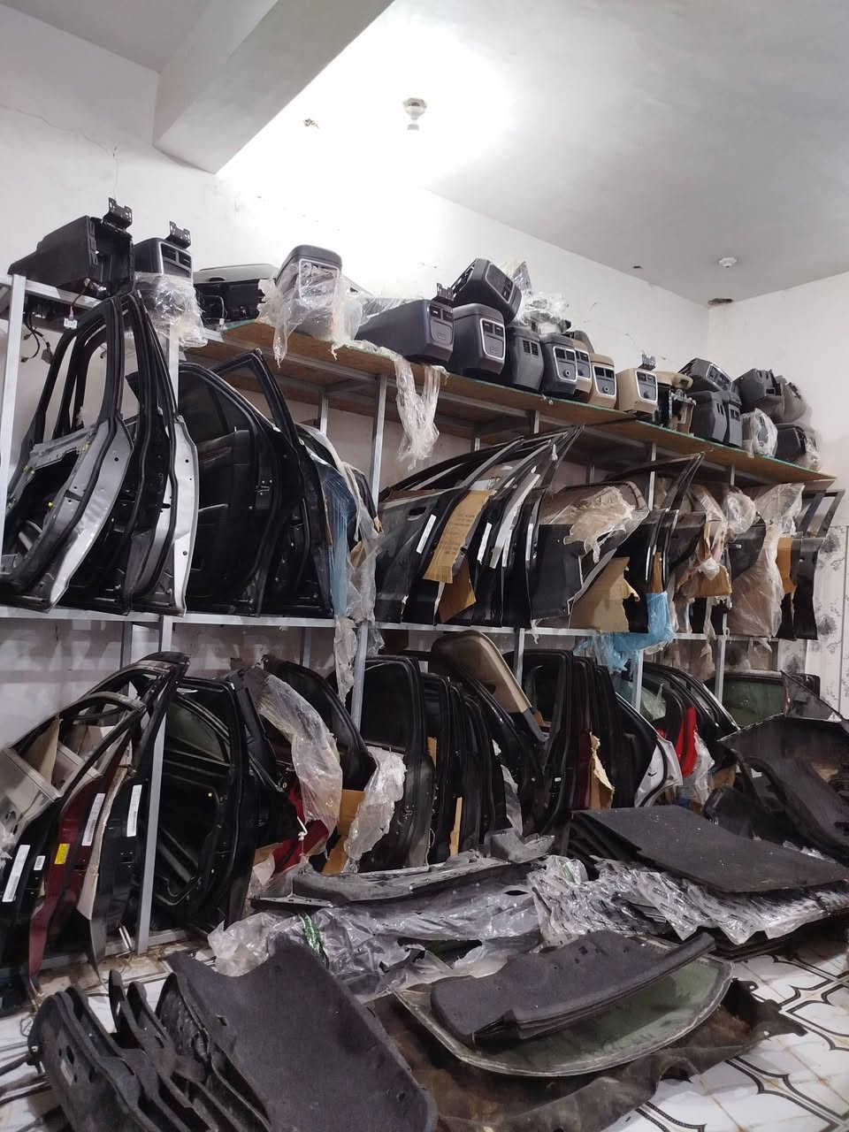 مجمع الأمريكي قرب السجن الإصلاحي
***********
