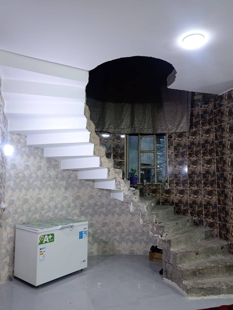 🕋بسم الله الرحمٰن الرحيم 🕋

👋السلام عليكم ورحمة الله وبركاته👋

🏪يعلن مكتب انمار للعقار

🌄الانبار قضاء الفلوجه

🏡 بيت 

#للبيع حي الرساله قرب جامع علي ابن ابي طالب 

🚧 بناء طابوك 

📐المساحه 250م 
 
 

📃طابو صرف سند تحويل ملكيه بسم شخص واحد 

🛣️شارع 20م  

🏠طابق واحد 

🔵استقبال 
🔵مطبخ 
🔵غرف عدد 2
🔵مناور عدد 2
🔵صاله 
🔵صحيات 3
🔵السطح شتايكر 
 

💲#السعر المعلن 150 مليون من قبل صاحب العقار وقابل للتفاوض 

ملاحظه يرهم مراوس اذا اكو شي مناسب بالجغيفي الثانيه

🧑‍💻عزيزي عندك عقار وتريد تبيعه باسرع وقت راسل صفحتنه نلبي لك طلبك 🙏♥️

⁉️للاستفسار اكثر مراسله صفحتنا او زياره المكتب انمار للعقار الواقع على شارع 60 مجاور مطعم  نفر بخاري  ومجاور المطعم وكوفي بلاك ساراي شارع السكلات او الاتصال 

☎️***********☎️كورك 
☎️***********☎️ واتساب  

⁉️اذا كنت تملك عقار وترغب في نشره مراسله صفحتنا او زياره المكتب انمار للعقار او ارسال المعلومات على الواتساب ☎️👆

⁉️الاسعار المعلنه في مكتبنا تحدد من قبل البائع وليس المكتب ونجمع البائع والمشتري وجها لوجه لاتمام عمليه البيع

⁉️متابعه ولايك للصفحه ليصلكم كل ماهو جديد فضلاً وليس أمراً

♥️طابت أوقاتكم بكل خير ♥️
