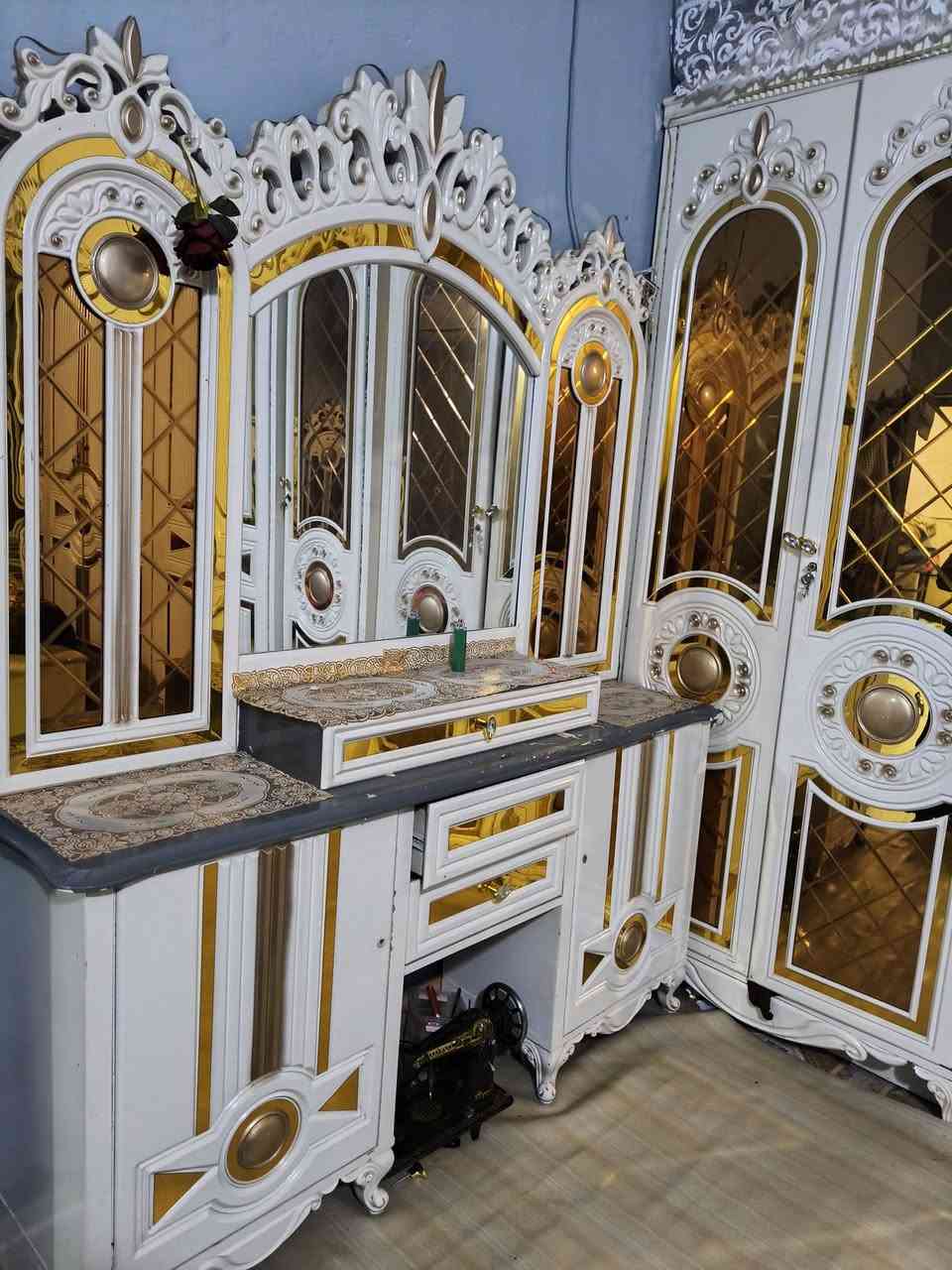 غرفه نوم مستخدمه جديده نظافه 100% مطلوب سعرها مليونين وبيها مجال***********
