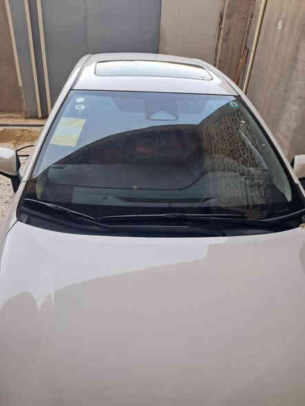 سلام عليكم 
للبيع كورلا هايبرد 2025 شكل الامريكي فول مواصفات كفاله عامه 
كرسي كهرباء + كرسي جلد
دوشمه جلد + سفاري ارضي وصندوق
سبايدر وعلامه سوده
شاشه وكامره خلفيه 
رادار امامي  
قطعتين تبريد 
كروز سرعه 
فتحة سقف 
بصمه
درايف مود 
واوتو هولد 
 سياره مكفوله ماشيه 18 الف فقط رقم بغداد الجديد السعر ب22مليون بيها مجال بسيط للطيبين للاستفسار *********** مكاني بغداد المنصور
