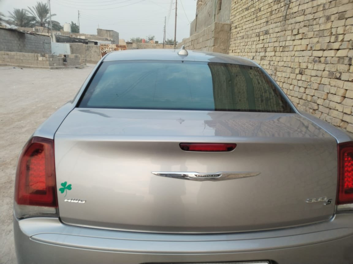 السلام عليكم اوباما 2018معلايه 22سياره كفاله عامه وفول مواصفات كلش مكينه ب3600 سياره باسمنه السعر 175وبيها مجال مكان السياره بصره 
رقمي ***********
