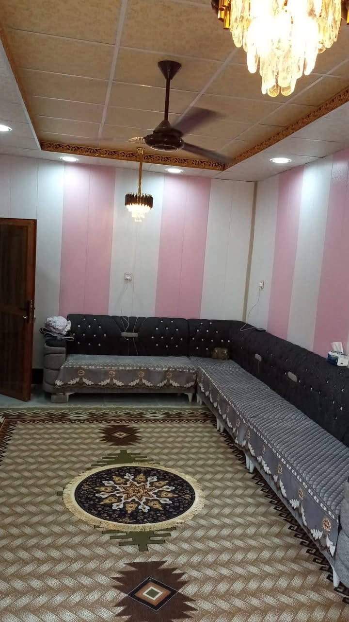 بيت لبيع زراعي مساحه ميه غرفتين وصاله ومطبخ وبراني وصحيات بيت جاهز من كلشي موجوده سماوه السعر تصال واساب *********** مكان سماوه قريت سيد جبار قرب مستوصف الشفاء
