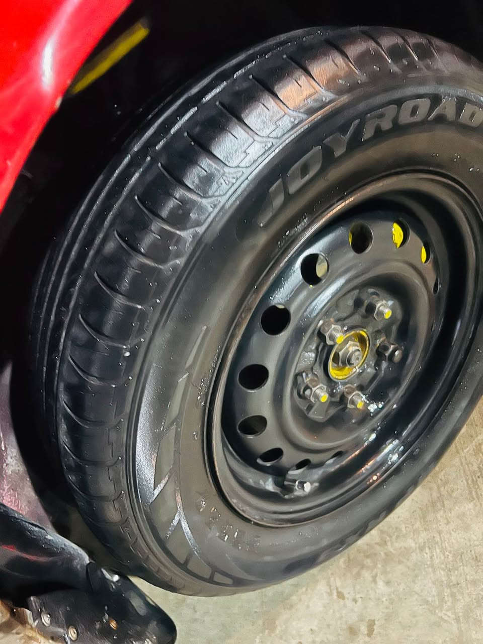 مازدا  ٨تو کابلێتەرە گێڕو مەکینەی زۆر پاکە تایەی تازەیە کارەباهی مەزبوتە ئاڕم بوە ئاڕمەکەی ون بوەگێڕ عادیە ناوی جوانە سەیارەکە مەزبوتە ماڵی فەقیرە سعر 13گڵا گۆڕۆینەویش دەکەم  داعمو لێدراوی قورسی نیە سەقفو شتی بۆیاخ نیە 
*********** حلبجة, السليمانية
