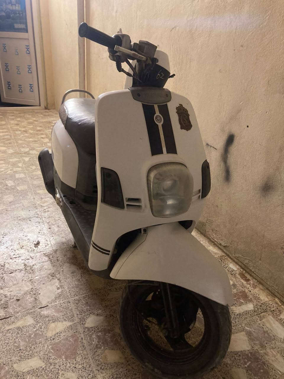 ماكس بوليس للبيع
كله بلادي مببدل شي علا وضع الحاويه+ما مفتوحه
السعر 800وبيها مجال حك الجيه 
***********
