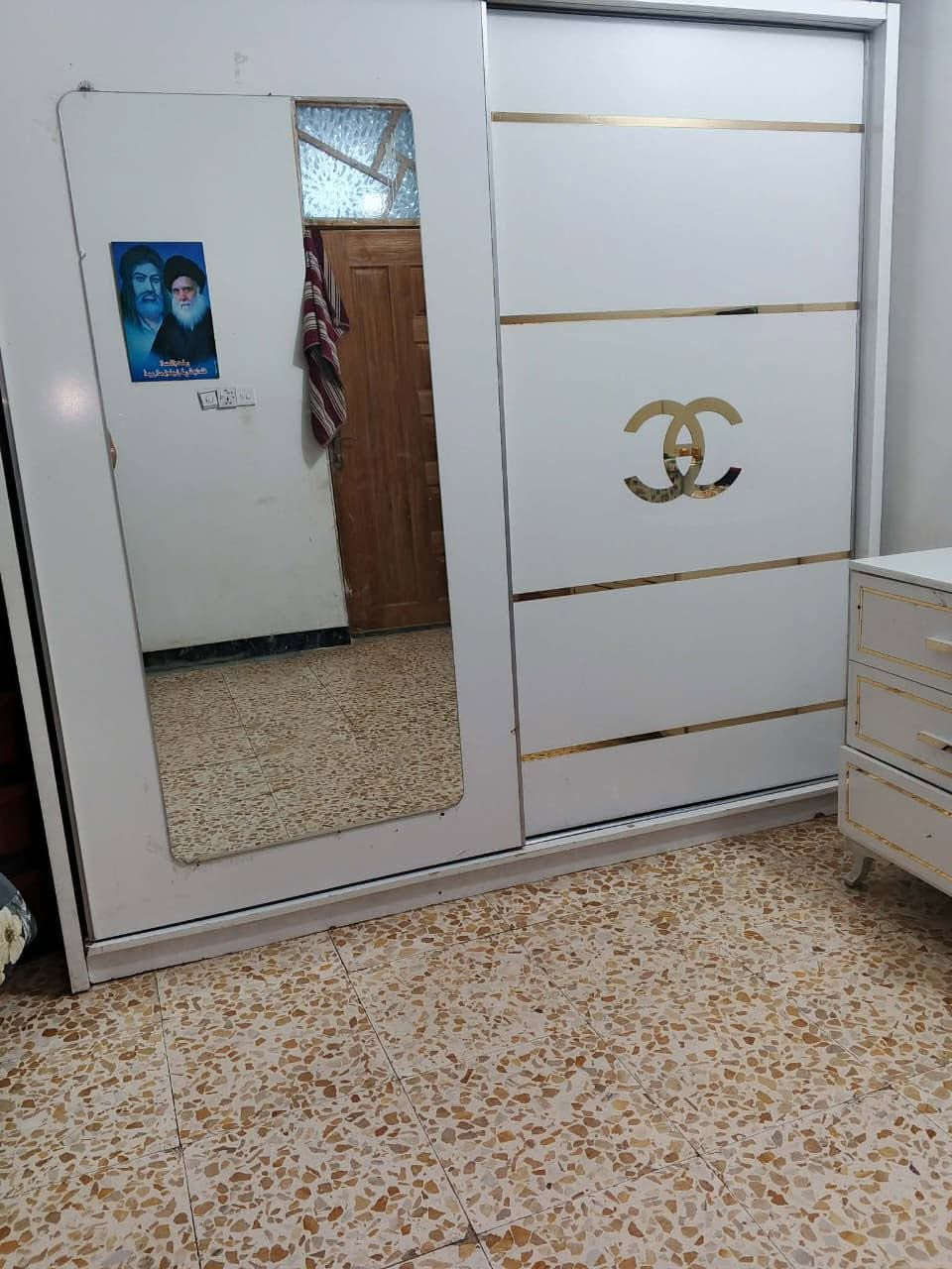 غرفه تركيه ٥قطع مستعمله مو جديده نضافه٩٠  بل ١٠٠ مكاني ب شعب مستجعل ع بيعه عندي شيله بيت
سعره٣٥٠  وبي مجال ***********
