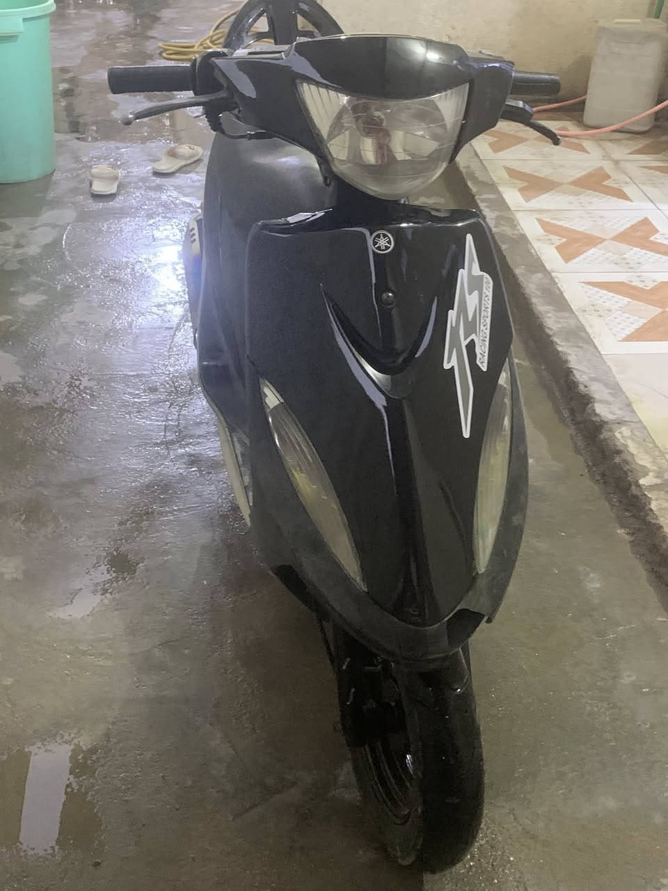 سلام عليكم دراجه ماكس عدله مكينه كفاله شرط الفحص
كفرات ختم واحد
كهربايته كله شغاله سلف هندر لايت تساير 
دراجه مناقصه برغي سعره 850 وبيه مجال
مكاني البصره زبير ***********
