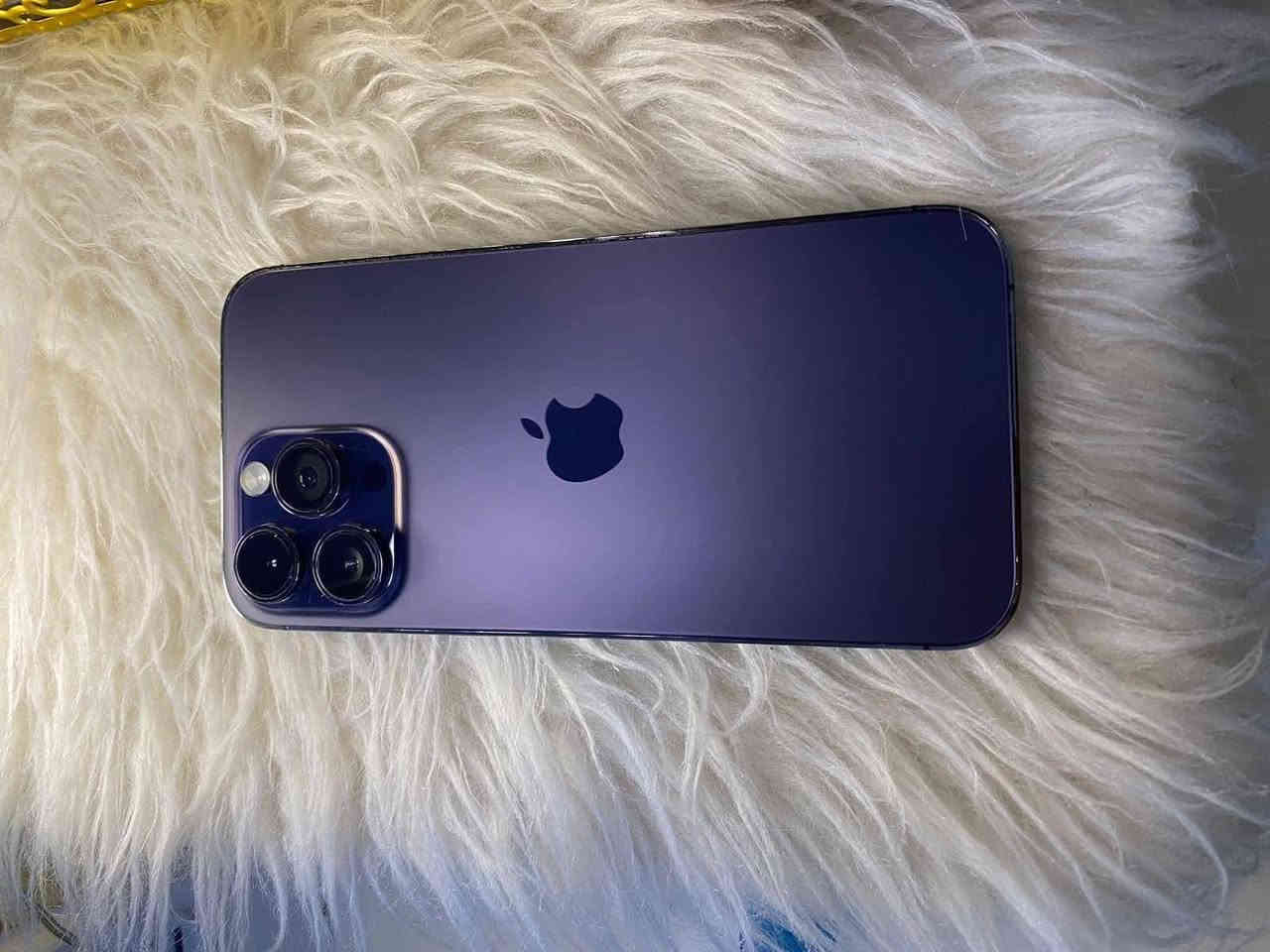 السلام عليكم احبتي 14برو ماكس قطعه نضيفه البطاريه91 للبيع السعر 450 مستعجل على البيع مال ولد مكان كركوك  *********** واتساب متوفر يوجد توصيل
