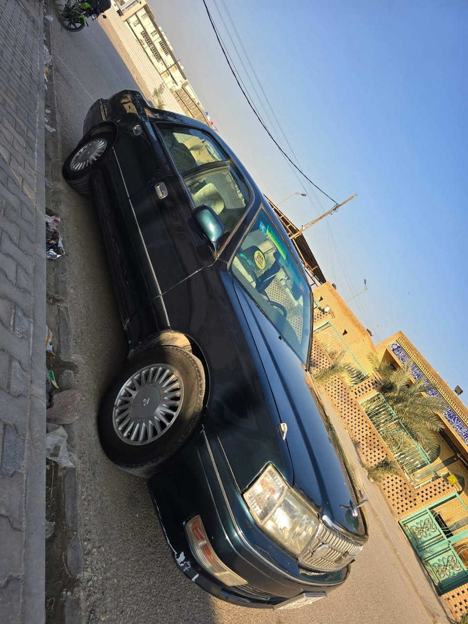 السلام عليكم 
راس الثور فلات موديل 95 رقم نجف دولي بسمي تحويل مباشر  لون اخضر زيتوني مكفوله من الكص ونقل الجثه والرسميات محرك 3000 تبريد ثلج شاشه حداديه كلها جديده تخم تاير جديد مصبوغه عام للجماليه 
سعر 95 بيها مجال قليل  مكاني السماوه 
للتواصل ***********
