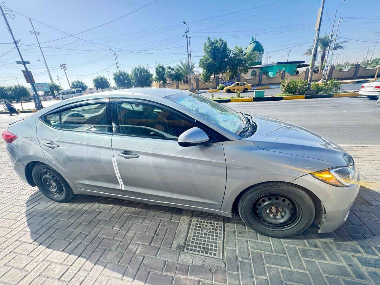 سلام عليكم النترا موديل 17وارد امريكي حادثها مرفق السونار بلمنشور كير أو مكينه كفاله السعر 118للستفسار هاذه رقمي ***********
