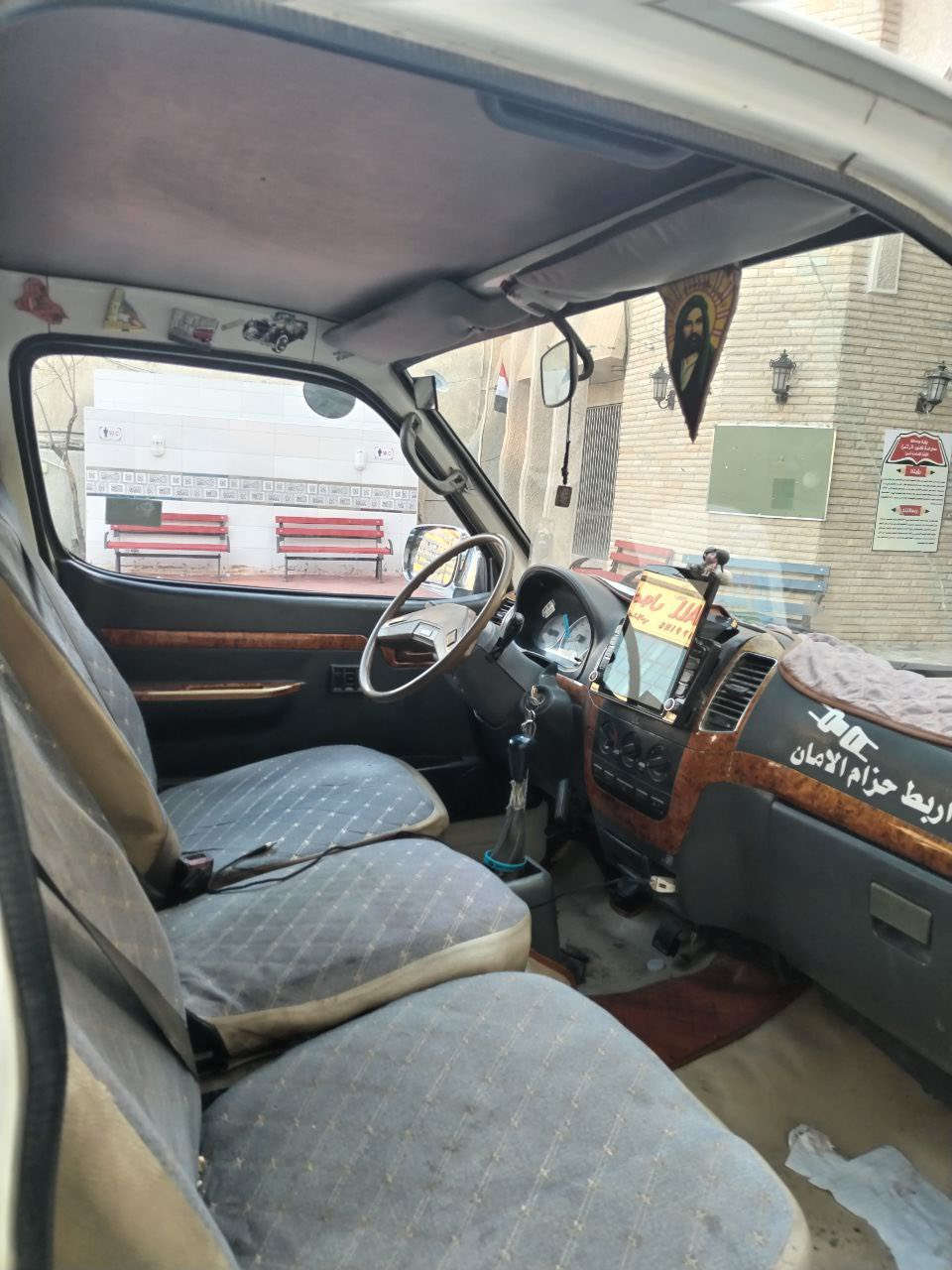 السلام عليكم سيارة جنبي سيارة جاهازة لاخر حباية بيهة بس مكان واقيات معمر سيارة لاا حادث ولا شي سيارة بلادية ما متواجد فيس  السعر70
رقم ***********
