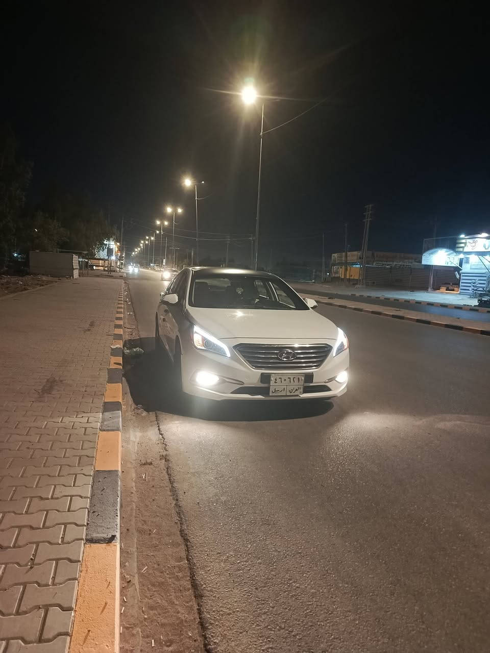 السلام عليكم
سوناتا موديل 2016 خليجي 

3 قطع تبديل باب الخلفي 
الايمن وباب الصدر 
وجاملغ الخلفي تبديل 
بدون صندوك ولا حوض الاسبير 

بيها ظربة جاملغ خلفي ومبدل 

تبريد قطعتين 

محرك 2400 دوش 

سياره جاهزه من كلشي

*********** مكان نجف
