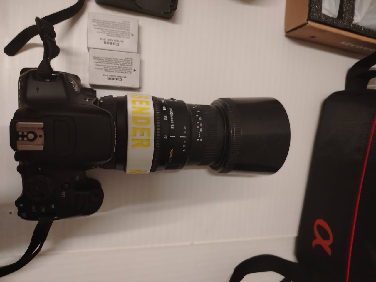 كاميرا كانون d700  شاشة قلابة لمس  مع الملحقات 
عدسة 18.55
عدسة 70.300
حقيبة سوني اصلية 
بطاريات عدد2 
رام اصلي 
حقيبة عدسة عدة تنظيف
اضاء كاملة وجديدة بالباكيت مستمرة تدعم الشحن السريع مع الشحن بالبوربنك  ولونين اضاءة قوية جدا  
السعر 500 بيهه مجال  

ملاحظة الي فوق العتلة مال وضعيات التصوير واكعة تكدر تشدلهه وحدة او تبقيهه هيج مو مشكلة


**إذا كنت صاحب هذا الإعلان وتريد حذفه لأي سبب، رجاءا أرسل رسالة إلى الدعم الفني**