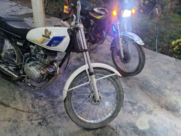 للبيع تيكر 19 نعومه اوشلعه شاصي نامه رفيع سعر 225 بي مجال مكاني جلولاء قريت مرجانه رقم ***********
