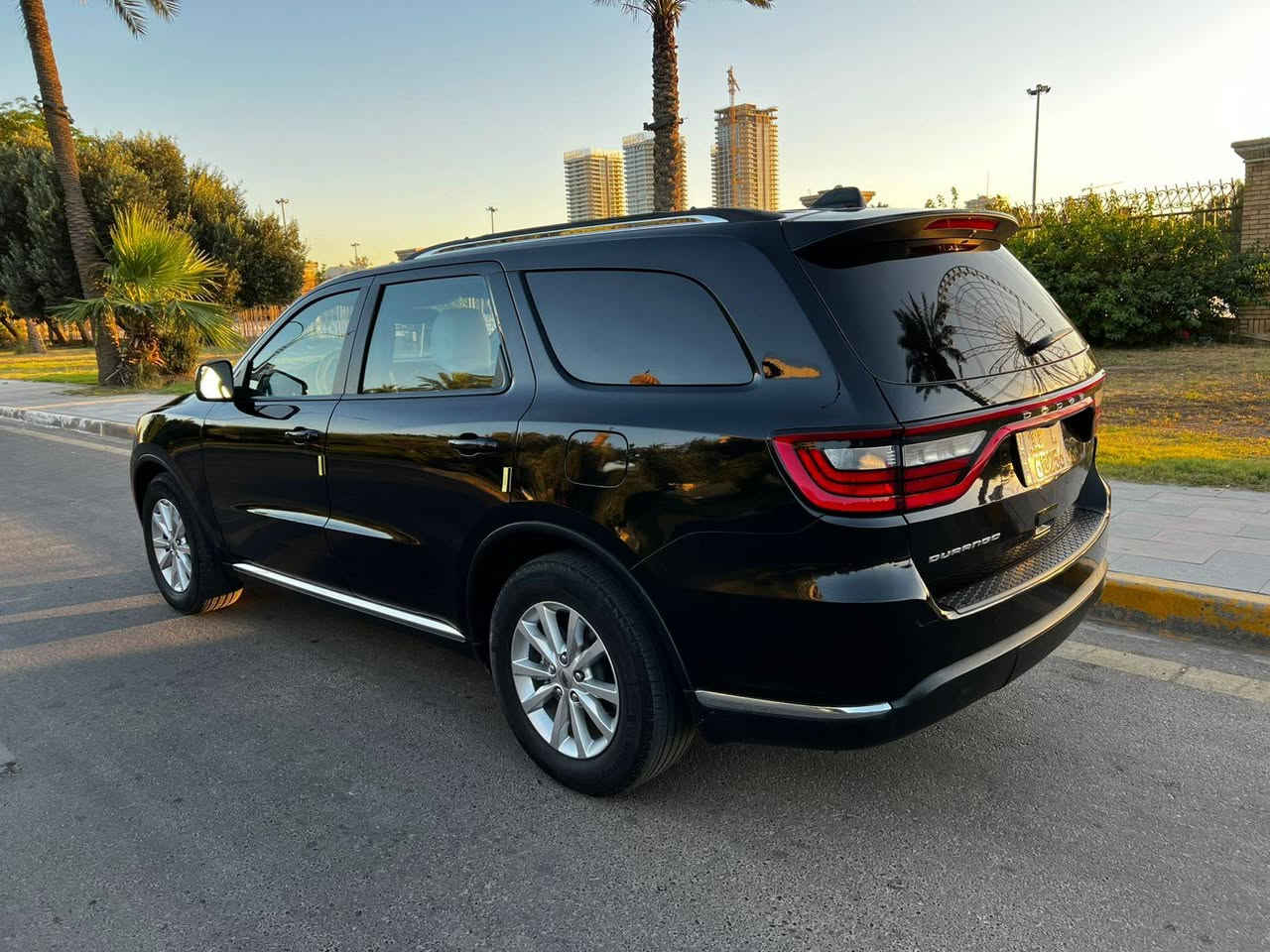 السلام عليكم 
دوج دورنكو  SXT
موديل ٢٠٢٣
ماشية 52000
رقم بغداد دولي 
سيارة كفالة عامة 
بيهة فقط طخة بسيط بل صندك ومصبوغة على كد شبرين
صور الحادث مرفقة بل منشور 
السعر ٢٩٠
رقم المبايل ***********
