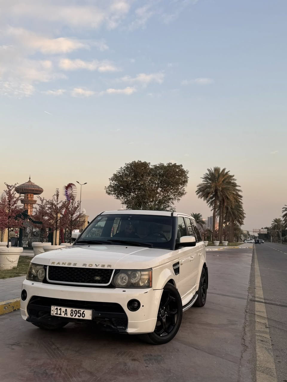 السلام عليكم ورحمة الله وبركاته
للبيع للبيع مستعجل عل  بيعه والمو شراي ليسأل بله زحمة
RANGE ROVER 2008 محدث 2013 رانج روفر
السيارة نظيفة كلشش قطعتين صبغ بس جاملغ خلفي الباقيه مكفولة 
محرك 8 سلندر بدون سوبر المرغوبه كير ومحرك رانج بدون تحوير 
صدر السيارة نظيف 
قطعتين وحدة صبغ جاملغ خلفي وبارد بل جاملغ الخ
مواصفات :.
🛑فتحة سقف
🛑تحكم ستيرن
🛑شاشه
🛑رقم رباعي مميز
🛑 تخم تاير جديد 
وبقية المواصفات المتعارف عليها
مكان السيارة بغداد المنصور شارع ١٤ رمضان
للاستفسار الاتصال واتساب ***********
السعر 100  وبيها مجال وبل خدمة
