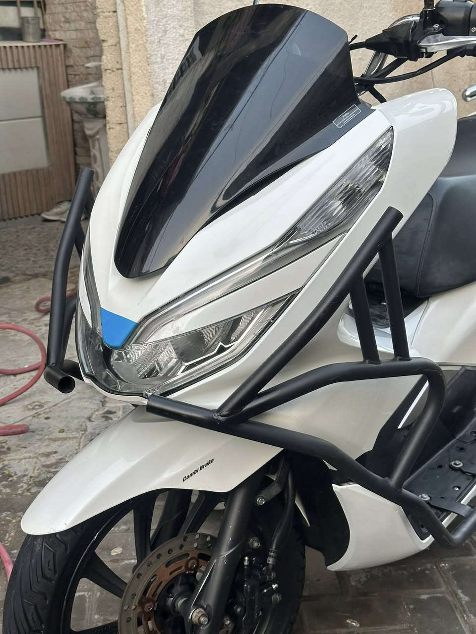 سلام عليكم بي سي اكس جيل ثالث وارد كوري ماشيه 18 بيها نوزل ضعيف دراجه ما مفتوحه السعر18.                                  *********** واتساب
