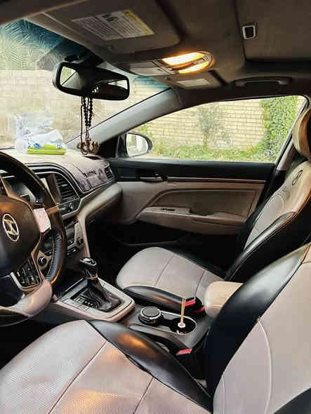 السلام عليكم
النترا موديل 2018 وارد امريكي لمتد 

محرك 1800 

حادثهه بالجهة اليمنى من البنيد بدون دواخل وايرياك

المواصفات 

تحكم ستيرن 

رادار جانبي

فتحة سقف 

مانع انزلاق

ثلاث انظمة قيادة 

بصمة ابواب وتشغيل

كاميرا خلفية 

حساس لهواء الاطارات

سنوية جديدة وهزة جديدة 

رقم اربيل الدولي 

تحويل مباشر 

المكان بغداد

للتواصل على رقم الهاتف *********** 

متواجد على الواتساب
السعر 130 وبي مجال
