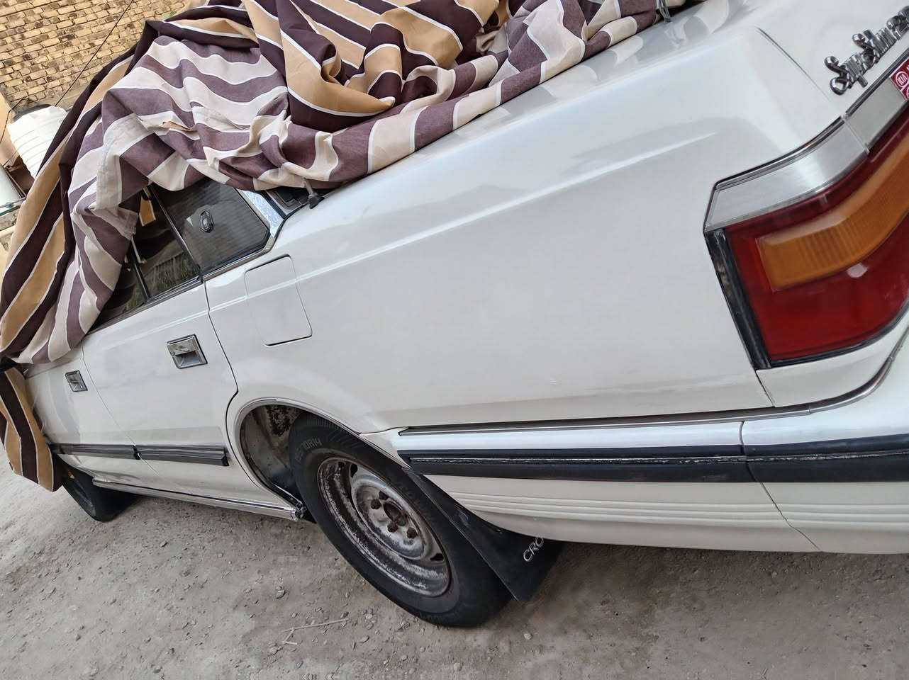 السلام عليكم ورحمه الله وبركاته اخوان سوبر للبيع موديل 1984 السياره كلها عالشركه كير عادي مكينه بلادي اربع بيبان سنتر
ماشيه ٨٧
للأتصال
***********
***********
***********
