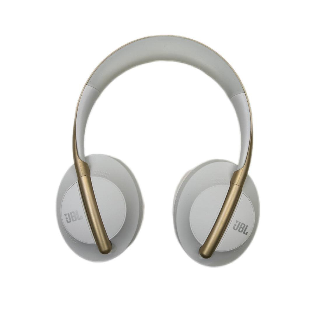 السعر 25شامل اجور التوصيل 
تصميم  مريح وأداء قوي
 تجربة صوت ثلاثية الأبعاد مع إمكانية الاتصال اللاسلكي الطويل وتشغيل مستمر أكثر من 20 ساعة

الاستماع للموسيقى بجودة عالية وصوت نقي.

المكالمات الهاتفية بوضوح مع ميكروفون مدمج.

مناسبة للسفر والعمل بفضل خاصية إلغاء الضوضاء (ANC).

دعم الاتصال اللاسلكي مع الهواتف، اللابتوبات، والأجهزة اللوحية.

 إمكانية الاستخدام عبر سلك AUX للأجهزة غير الداعمة للبلوتوث.

حجم الدرايفر: 40 مم

استجابة التردد: 20Hz – 20kHz

الحساسية: 96dB

أقصى ضغط صوتي (SPL): 111dB

حساسية الميكروفون (@1kHz): -42dB

زمن التشغيل: +20 ساعة متواصلة بالشحن الكامل

 خاصية Smart Power Save: تنطفئ تلقائيًا بعد 3 دقائق من عدم الاستخدام

دعم ملفات البلوتوث: HFP v1.6، HSP v1.2، A2DP v1.2، AVRCP v1.4

 تردد البلوتوث: 2.402GHz – 2.48GHz
 
مدى نقل لاسلكي ثابت بجودة عالية (GFSK, π/4 DQPSK, 8DPSK)

 دعم AUX 3.5mm لاستخدامها كسماعة سلكية

 شحن عبر كابل USB مرفق


**إذا كنت صاحب هذا الإعلان وتريد حذفه لأي سبب، رجاءا أرسل رسالة إلى الدعم الفني**