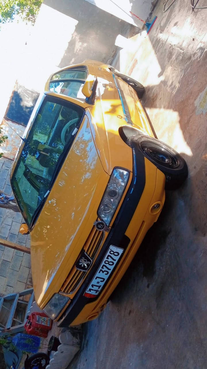 بيجو لميس 2015 للبيع
بسمي تحويل ثاني يوم 
مكينه وكير جدد لا تنقيص ولا تبخير 
تبريد ثلاجه تدفىه شغاله 
تخم تاير جديد صار شهر من شاده
باتري جديد حساسات كله جديده 
بور ستيرن جديد 
غرفته نضيفه 
ترايك وين ما يعجبك سياره نشطه 
فقط جاملغ مبدل وهلالات معمره 
مكاني بغداد سعره 39 وبيه مجال 
رقم /*********** بي واتساب
