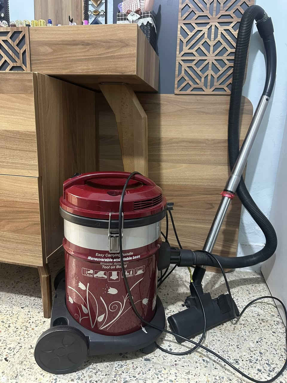 مكنسة للبيع تشتغل بس من تشتغل تحمه صير جمر اريد ابيعها ع عطلها سعر البيع 30 كارتونة مالتها موجودة


**إذا كنت صاحب هذا الإعلان وتريد حذفه لأي سبب، رجاءا أرسل رسالة إلى الدعم الفني**