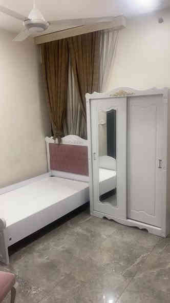 غرفة نوم بناتية نظيفة كلش 
و قوية بلوك و متانة عالية 
للبيع تتكون من 
كنتور و كومدي و سرير  ومكتبة للدراسة  مع كرسي و ميز تواليت نفس ما موجود بالصور 
بدون دوشك نظيفة بشكل.
السعر ٧٥٠ الف 
تخفيض ٦٠٠ الف
بسبب تغيير مكان اصغر.
الاتصال ع الرقم .
***********
