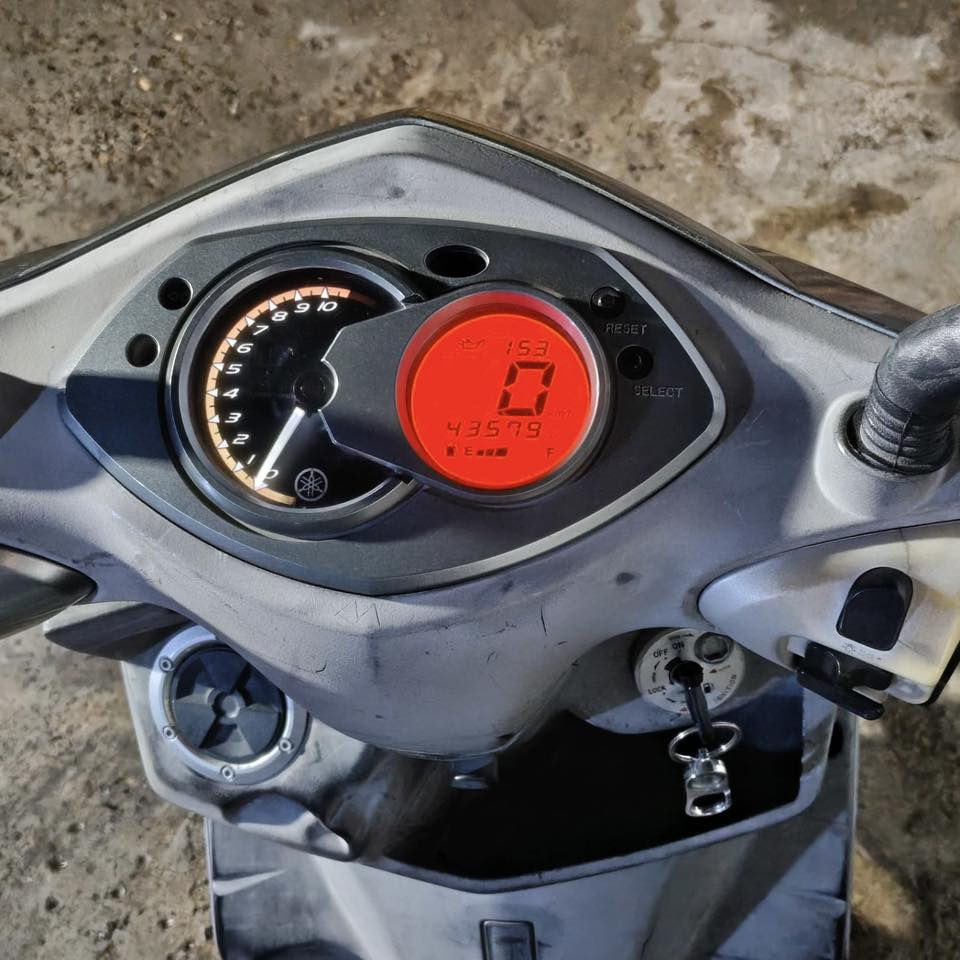 للبيع سكنز فحل 
فقط بيع 
الدراجه ختم واحد من طول للطول
رمـبه بعدها 
الدراجه كابريتر
نكره سلف وهندر اي وقت يعجبك
الاستفسار واتس اب فقط الاتصال 
***********
