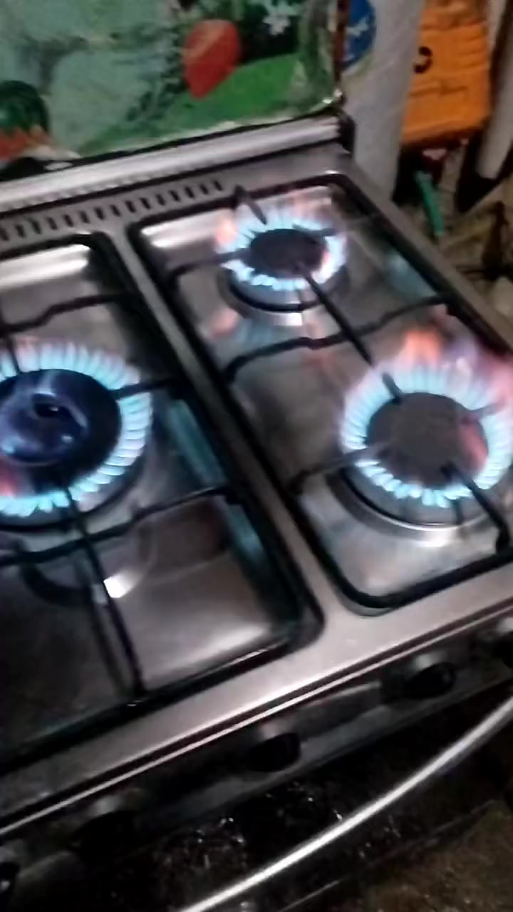 *********** هذا الرقم بس واتساب طباخ للبيع سعر 175
