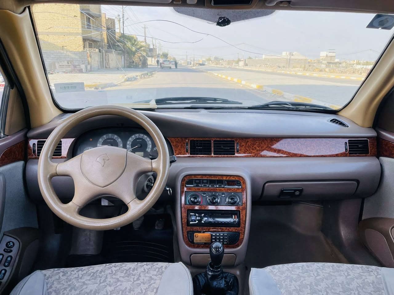 سلام عليكم سمند موديل 2012السيارة جاهزة ماشية 175الف سيارة بلادية كير محرك جديد تخم تاير جديد سيارة بلادية بس هاي الطخة موضحة بل الصور رقم نكليزي مصفرة هيئة وغرامة مكاني بغداد السعر 42 وبيهة مجال الرقم ***********
