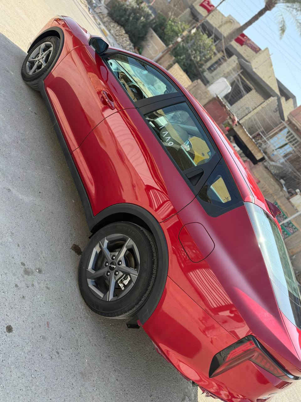 السلام عليكم كيه K4 مديل 2025 نص مواصفات ماشيه 18 كيلو سياره حادث كدامك صبغ فقط بنيد بدون فتح بكانه بيه بارده بل صندوك باقي مكفوله  نقص بس دفيوز خلفي بدون يرباك سياره رديترت شركه شرط تحويل ثاني يوم سياره بسمي رقم ***********/ *********** فقط شري يتصل رحمه ولديكم السعر 175 بيه مجال قليل
