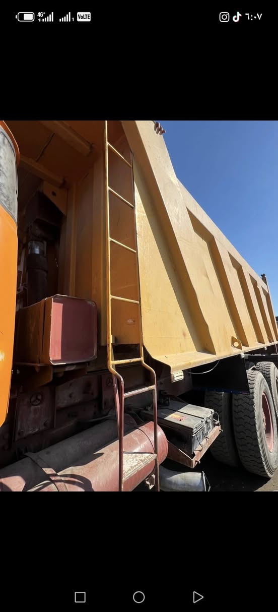 بدي الماني خمسه وربع ***********
