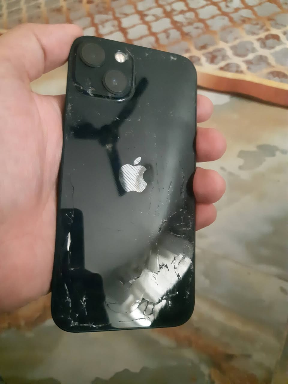 السلام عليكم ايفون 13 عادي
ذاكرة 128  مبدلة شاشة نوعية زينة وضهرة وكسور نفس ماموضح بل صورة الجهاز كلشي بي بلادي ما مبدل عدة الشاشة السعر 350 وبي مجال قليل ***********
