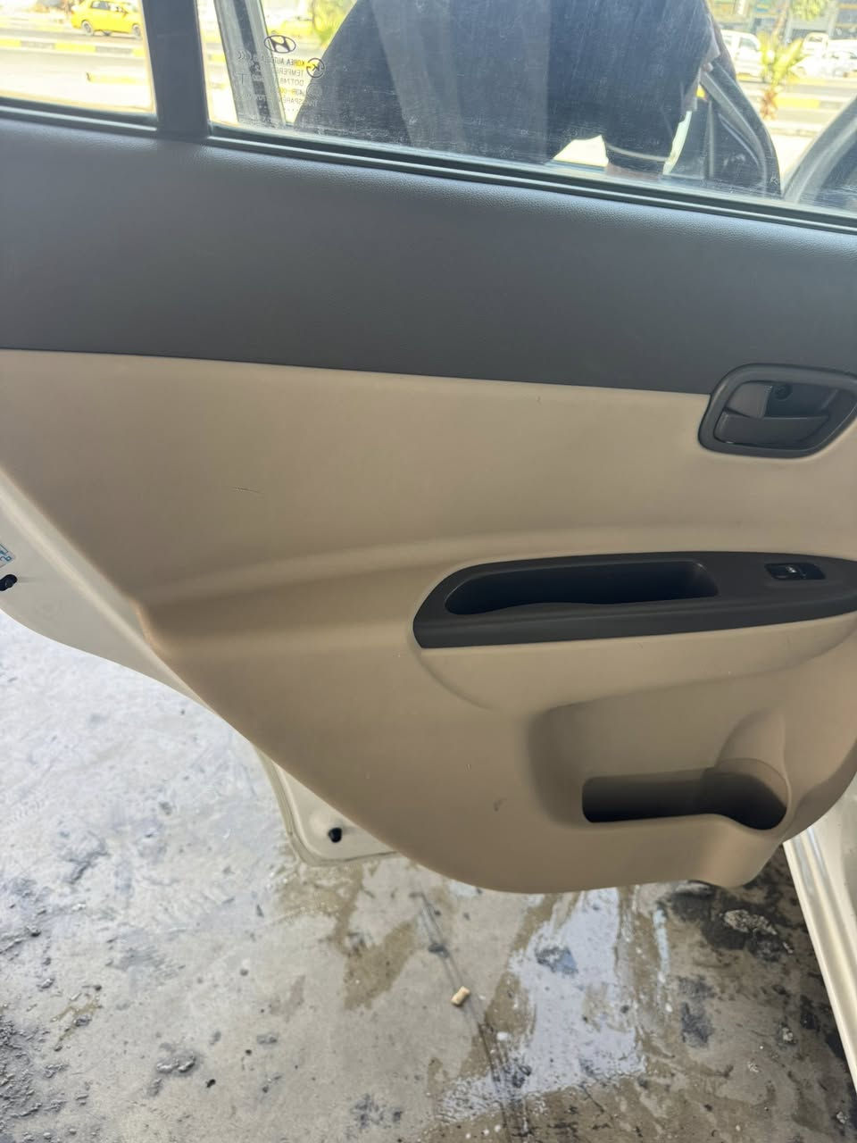 اكسنت 2010 جديده بل لايلون ما يعوزها كلشي تراير جدد كير محرك شرط محرك 16 نضيفه مابيها لو شخط تبريد ثلج طخم كلو جديد مكان موصل ***********
