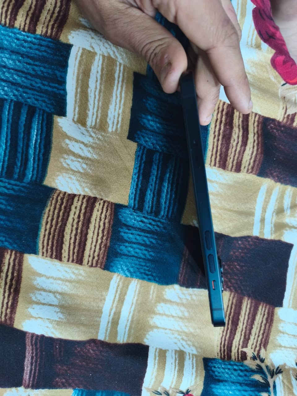 ايفون 14 بلاص
ذاكره 128
بطاريه 94
جهاز  كلش نضيف 
السعر 600الف
موجود الجهاز  بغداد الغزاليه 
التواصل ***********
