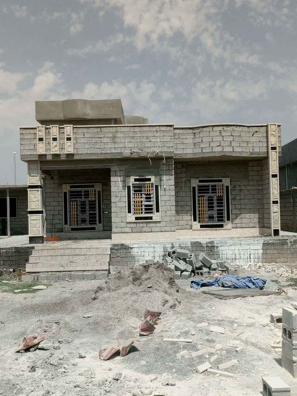 كادر حجر حلان  درجة اولى واجهات كوبنات شبابيك  جلي ودرز كوبنات شغل درجة اولى اسعار مناسبة اتصال/***********
