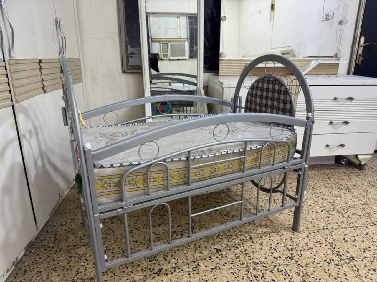 اغراض بيت للبيع بغداد شراي تفضل خاص


**إذا كنت صاحب هذا الإعلان وتريد حذفه لأي سبب، رجاءا أرسل رسالة إلى الدعم الفني**