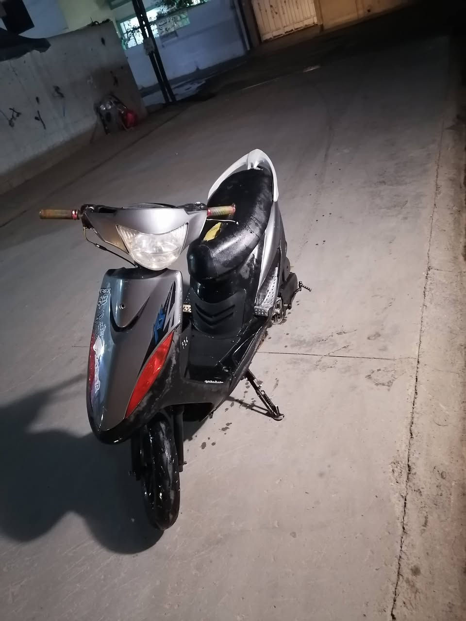 السلام وعليكم
ماكس عدله للبيع
بوشه 49بلادي مفتوح مبدل ولفات فقط
شلعه معدل طياره
تايرات وياله نضيفات اشاير شغاله كامل بيها كم نقص
كفرات ختم واحد
لاصرف ولابخار ولا صوت
هندر واحد تشتغل صالنصه اف ام
سعر٤٣٠ بيها مجال لشراي مكاني كركوك قادسيه الثانيه
***********
