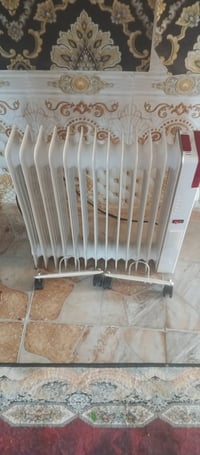 صوبه زيتيه جديده ما مستخدمه كارتونه موجوده الحجم الكبير 12شمعه اسعر 60...