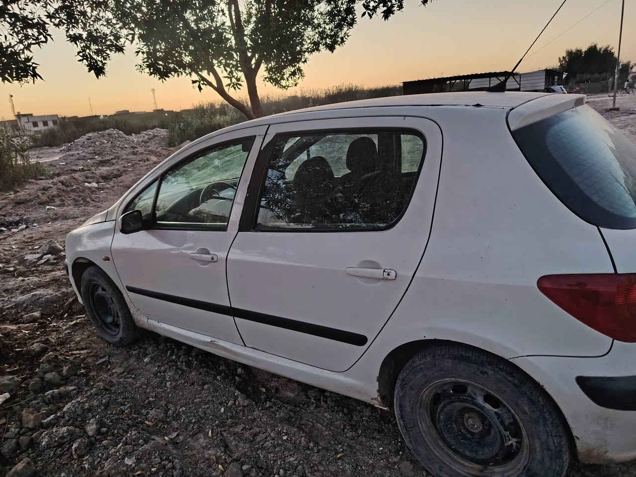 بيجو 307 رقم قادسيه سعر 45وبيه مجال بصيط مكان بابل حي العسكري رقمي ***********
