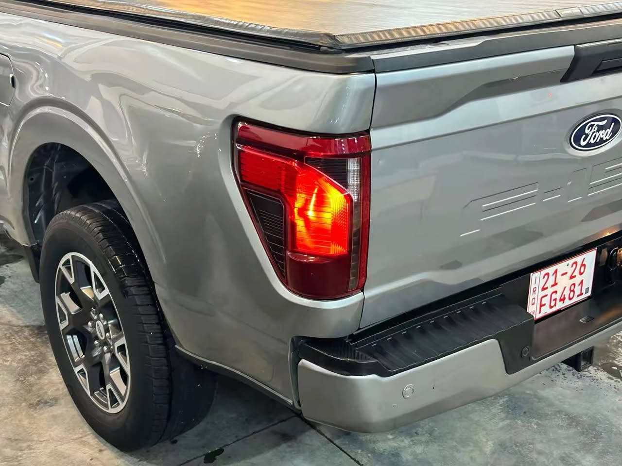 للبيع F-150 باب جبير بدي قصير مرغوب دبل اكسل✨
FORD
F-150
STX
2024
V8
5,0L
AWD
47,000 MILES

المواصفات STX 👑 ///
• داخل قماش رياضي (STX)
• محرك V8 سعة 5.0 لتر بنزين
• قوة 400 حصان
• عزم دوران 556 نيوتن متر
• قير أوتوماتيك 10 سرعات
• نظام دفع رباعي (4x4)
• وضعيات قيادة متعددة (عادي / رياضي / اقتصادي / سحب / أوف رود)
• جنوط 20 إنش رياضية
• مرايا جانبية كهربائية
• زجاج خلفي مظلل
• مصابيح أمامية LED
• إنارة نهارية
• مصابيح ضباب
• شبك أمامي أسود (STX)
• شاشة 12 إنش لمس
• نظام SYNC 4
‏• Apple CarPlay + Android Auto
• تحكم صوتي
• مثبت سرعة
• مكيف هواء
• منافذ USB + 12V
• 5-6 ركاب
• مقاعد قماش مريحة
• مقود متعدد الوظائف
• مساحة داخلية واسعة
• صندوق خلفي كبير (بيك أب)
• كاميرا خلفية
• نظام ABS
• نظام الثبات الإلكتروني (ESP)
• تحذير النقطة العمياء
• نظام المحافظة على المسار
• فرامل طوارئ أوتوماتيكية

ضرر /// جاملخ صبغ ❗️
بدون ايرباك ✅
بدون دواخل ✅
شواصي سليمة 💯

السعر/// 333 $ ورقة وبيها مجال 💵

سيارة نظيف و جاهز مابيها اي نقص ✅

پوليش وحمام جديد ✅

سيارة كاتي يترقم المحافظات شمالية ✅

مكان سيارة - كركوك🌇

📞 0770-912-5605
