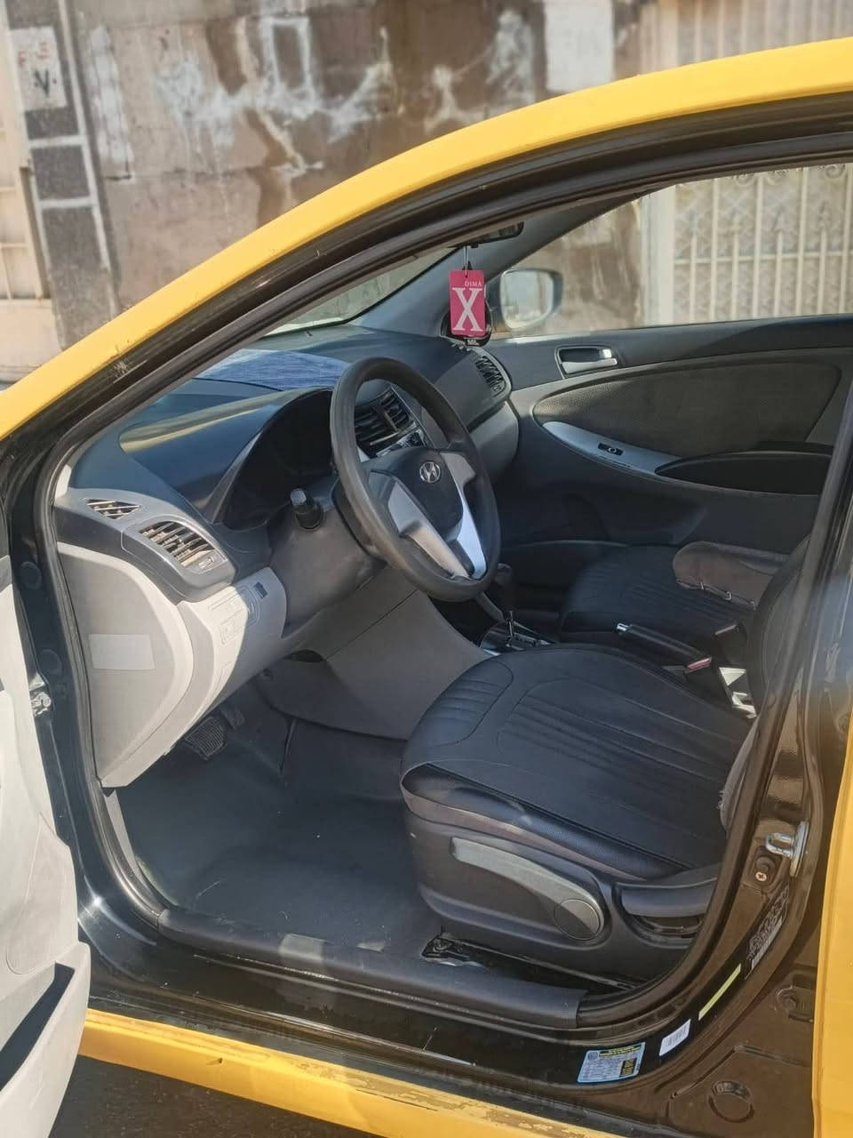 السلام عليكم اكسنت موديل 2012 رقم بغداد مشروع وطني والسيارة بأسمي
حادث جامرلغ وبونيد بدون دواخل والسعر 80 وبيهة مجال
مكان كركوك 
رقم هاتف ***********
