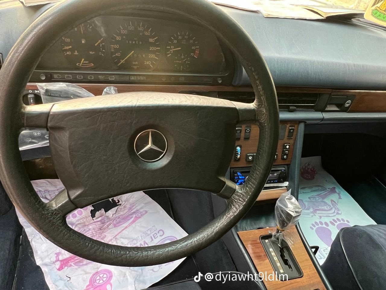 سلام عليكم مرسيدس جامبو باب قصير موديل ٨٧ سياره على وضع الشركه سعر ٩٥ مكاني بغداد ***********
