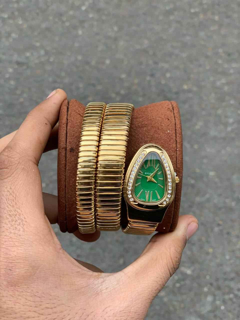 ساعة نسائية متميزه 
ذات اشكال وتصاميم متعدده 
بسعر متميز 
والتوصيل لجميع محافضات العراق مجاني
السعر 75 الف دينار 
للتواصل *********** بغداد, العراق
