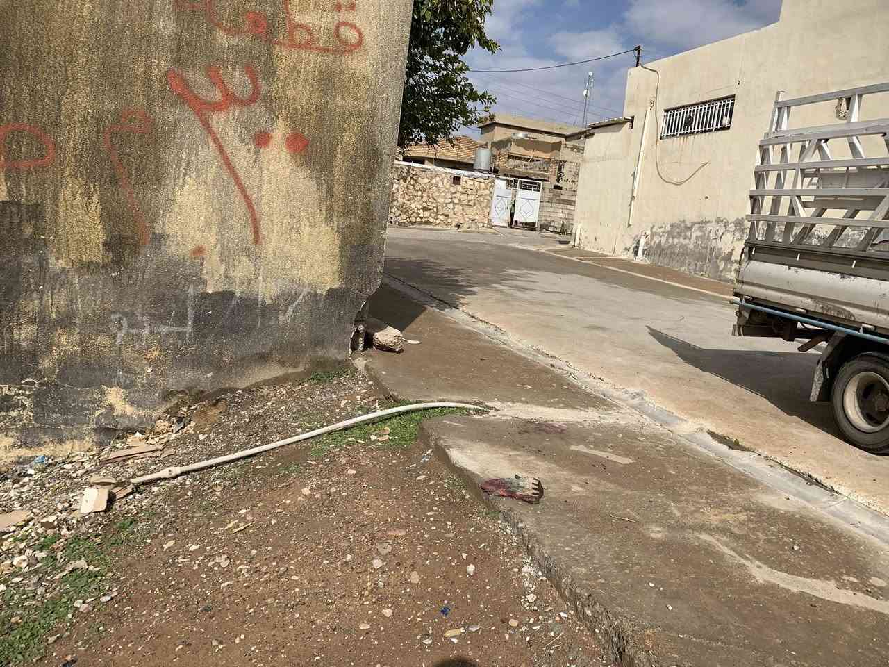 بسم الله نبدأ قطعة ارض للبيع في حي التأخي٣٠٠ متر طابو صرف شرط التحويل للاستفسار مراجعة مكتب عقار المحبة مقابل مول اراس ٢ او اتصال على *********** او مراسلة عبرة ماسنجر سعر ٣٥ مليون
