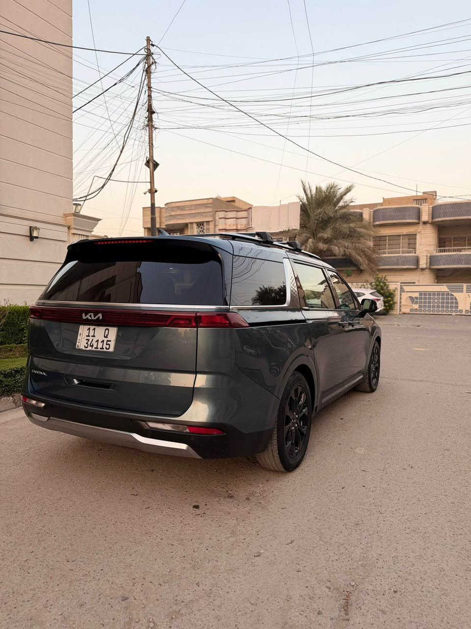 السلام عليكم حبايبي 
كيا كرنفال بانزين 
موديل 2023 
مكينه ٦ سلندر
فول مواصفات vip 
٧ راكب 
٣ قطع تبريد منفصل 
شاشات خلفيه 
شاشه دشبول متصل 
تبريد بيانو 
تدفئه كنشات 
بصمه تشغيل 
باب سلايد كهرباء 
ماشيه ٧٠ الف 
بيها بنيد وجاملغات ثنين بدون دواخل 
مكينه وكير كفاله
السعر 257 ورقه وبيها مجال بسيط حك الجيه فقط 
للتواصل *********** بغداد, العراق
