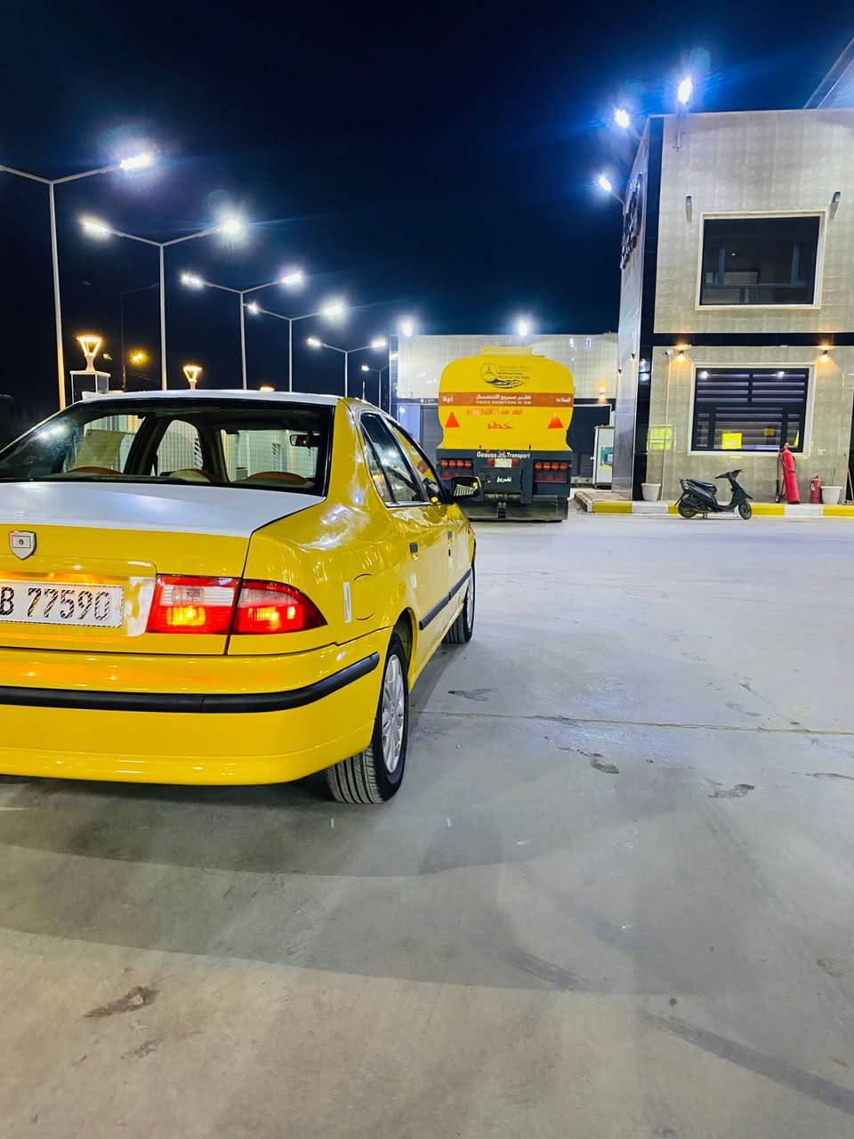 السلام عليكم سمند موديل 2012 السيارة خير من  الله رقم نكليزي مصفرة هيئة وغرامة سنوية لل30 صدر خلفي امامي جديد تخم تاير جديدي مكاني بغداد السعر 42  وبيهة مجال الرقم ***********
