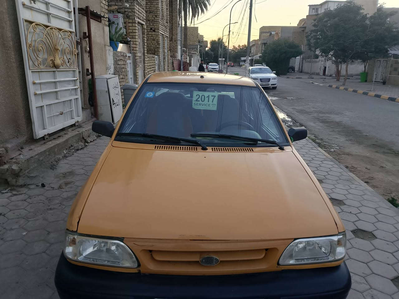 ١٧ للبيع رقم واسط انكليزي مصفره هيئه وغرامات صبغ هلالات جاملغات الخلفيه تعمير برانكيتات نظيفه محرك كير دواخل نظيفه سعر العرض ٤٠ مع مجال العنوان واسط مركز المدينه (تحياتي للجميع) الاتصال *********** او مراسلة الصفحه
