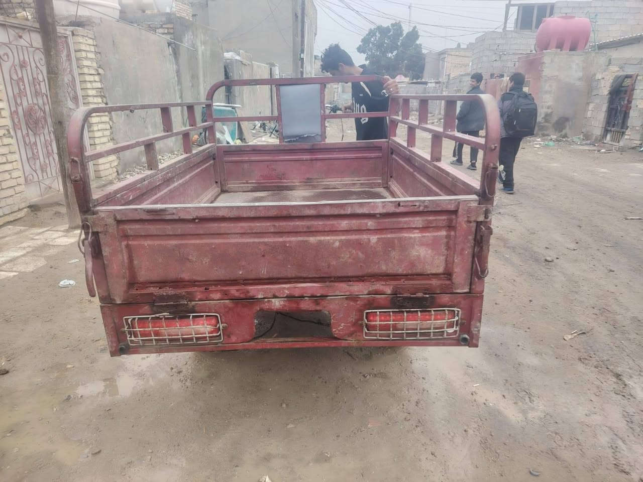 سلام عليكم ستوته دايوان للبيع موديل 2019كهربايات كله شغاله مكينه برغي مامفتوح بيه ستوته خير من الله اوراق موجودة السعر 900او بيه مجال رقمي واتساب رصيد ***********
