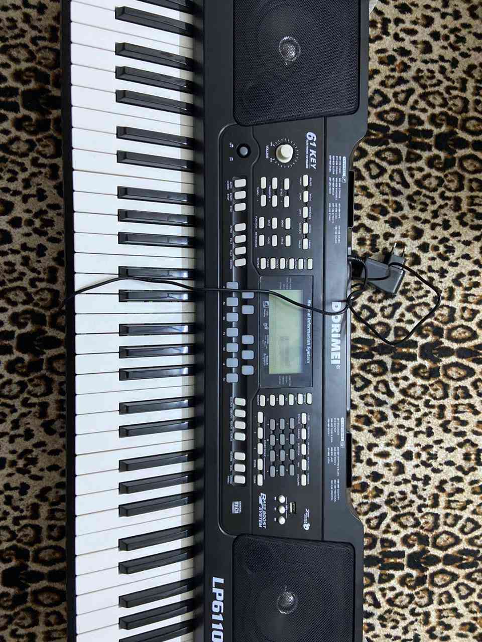 اورك للبيع دو ري مي مستعمل 8 لو 10 مرات نظيف حيل سعره 180 ألف رقم واتساب ***********
